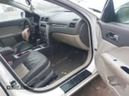 ✅ 2010 Mercury Milan Hybrid • VIN: 3MEDM0L35AR612321 • Lot: 42297872. Listed on IAAI with 205,182 mi. Free auction sales archive from the USA and detailed vehicle history report at DreamBid. Image 5.