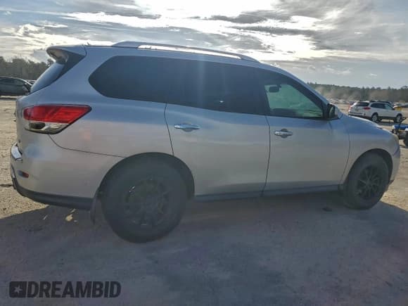 ✅ 2015 Nissan Pathfinder SV • VIN: 5N1AR2MN0FC621740 • Lot: 94438605. Listed on Copart with 164,841 mi. Free auction sales archive from the USA and detailed vehicle history report at DreamBid. Image 3.