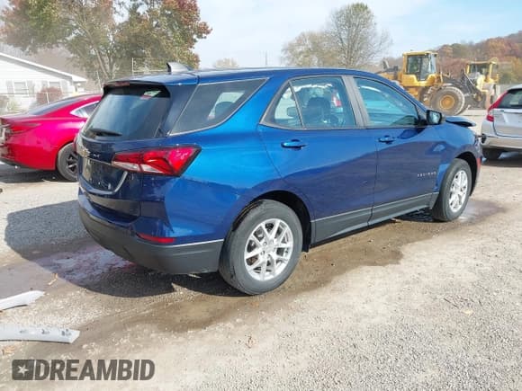 ✅ 2022 Chevrolet Equinox LS • VIN: 3GNAXHEV3NS204009 • Lot: 43621538. Wystawiony na IAAI z przebiegiem 37 183 mil. Bezpłatny archiwum sprzedaży aukcyjnych z USA i szczegółowy raport historii pojazdu na DreamBid. Zdjęcie 4.