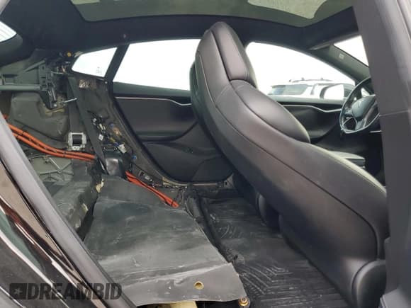 ✅ 2018 Tesla Model S 75D • VIN: 5YJSA1E29JF281854 • Лот: 55339485. Опубликован ранее на Copart с пробегом 104 177 миль. Бесплатный доступ к архиву аукционных продаж из США и подробный отчёт об истории автомобиля на DreamBid. Изображение 10.