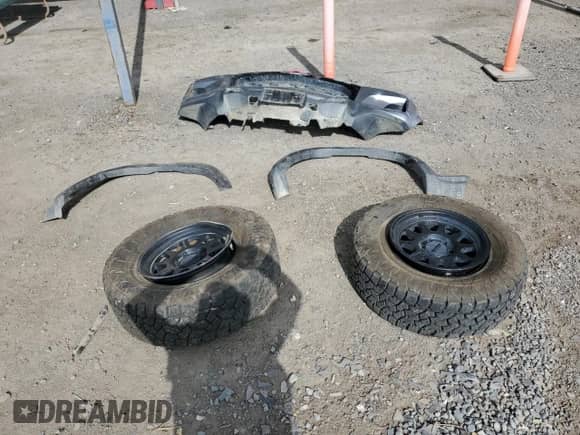 2023 Chevrolet Colorado 4WD ZR2 with VIN 1GCPTFEK5P1235565, listed as a Copart auction lot 61607045 with 42,500 mi miles and Salvage title. Bid and sale history available at DreamBid. Image 12.