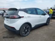 ✅ 2023 Chevrolet Bolt EV 2LT • VIN: 1G1FX6S08P4191863 • Lot: 42019949. Wystawiony na IAAI z przebiegiem 39 143 mil. Bezpłatny archiwum sprzedaży aukcyjnych z USA i szczegółowy raport historii pojazdu na DreamBid. Zdjęcie 4.