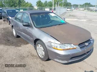 ✅ 2000 Honda Accord LX • VIN: 1HGCG1646YA076208 • Лот: 42859408. Опубликован ранее на IAAI с пробегом 265 376 миль. Бесплатный доступ к архиву аукционных продаж из США и подробный отчёт об истории автомобиля на DreamBid. Изображение 1.