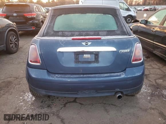 ✅ 2010 MINI Convertible • VIN: WMWMR3C59ATU97143 • Lot: 94448275. Listed on Copart with 73,173 mi. Free auction sales archive from the USA and detailed vehicle history report at DreamBid. Image 6.