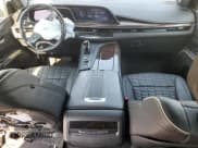 ✅ 2023 Cadillac Escalade ESV 4WD Sport Platinum • VIN: 1GYS4RKL6PR231414 • Лот: 64904735. Опубликован ранее на Copart с пробегом 95 666 миль. Бесплатный доступ к архиву аукционных продаж из США и подробный отчёт об истории автомобиля на DreamBid. Изображение 8.