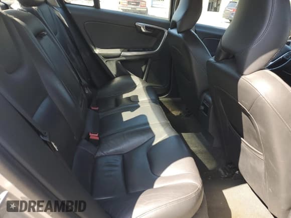 ✅ 2016 Volvo S60 T5 Drive-E • VIN: YV126MFJ9G2405460 • Лот: 65740675. Опубликован ранее на Copart с пробегом 91 083 миль. Бесплатный доступ к архиву аукционных продаж из США и подробный отчёт об истории автомобиля на DreamBid. Изображение 10.