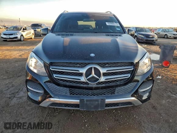 ✅ 2017 Mercedes-Benz GLE 350 • VIN: 4JGDA5HBXHA878165 • Lot: 93988775. Wystawiony na Copart z przebiegiem 142 878 mil. Bezpłatny archiwum sprzedaży aukcyjnych z USA i szczegółowy raport historii pojazdu na DreamBid. Zdjęcie 5.