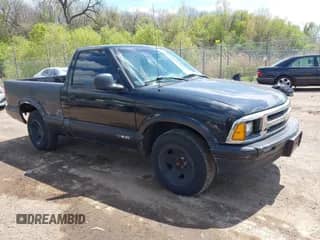 1995 Chevrolet S-10 с VIN 1GCCS1443S8238844, выставлен на аукционе IAAI как лот 42212588 с пробегом 149 529 миль миль и . История ставок и продаж доступна на DreamBid. Изображение 1.