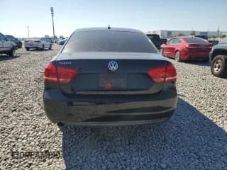 ✅ 2013 Volkswagen Passat S • VIN: 1VWAP7A32DC137329 • Lot: 93496225. Wystawiony na Copart z przebiegiem 95 936 mil. Bezpłatny archiwum sprzedaży aukcyjnych z USA i szczegółowy raport historii pojazdu na DreamBid. Zdjęcie 6.