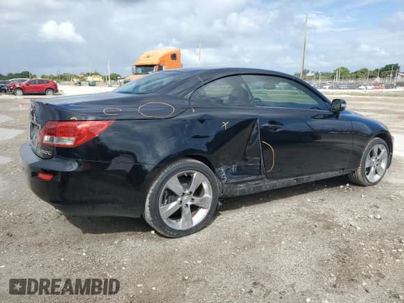 ✅ 2011 Lexus IS 250 C • VIN: JTHFF2C20B2516317 • Lot: 82007455. Wystawiony na Copart z przebiegiem 138 172 mil. Bezpłatny archiwum sprzedaży aukcyjnych z USA i szczegółowy raport historii pojazdu na DreamBid. Zdjęcie 3.