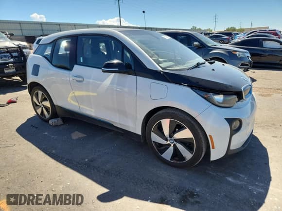 ✅ 2016 BMW i3 • VIN: WBY1Z4C57GV507370 • Lot: 81086555. Wystawiony na Copart z przebiegiem 104 768 mil. Bezpłatny archiwum sprzedaży aukcyjnych z USA i szczegółowy raport historii pojazdu na DreamBid. Zdjęcie 4.
