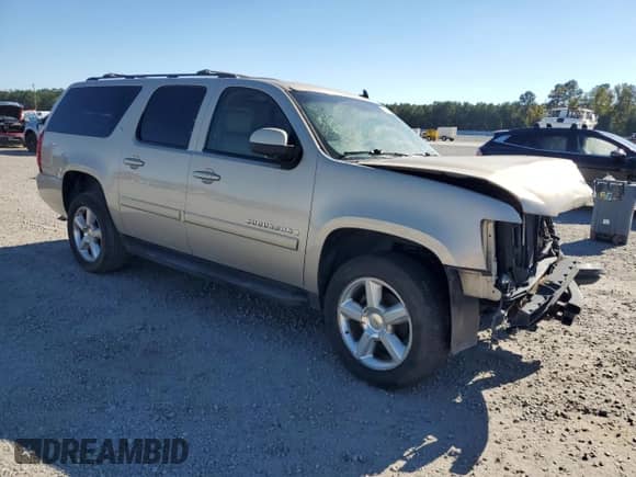 2008 Chevrolet Suburban LT z VIN 1GNFC16028J198947, wystawiony jako Copart lot #82519805 z przebiegiem 227 789 mil mil oraz Szkoda całkowita • Salvage title. Historia ofert i sprzedaży dostępna na DreamBid. Obrazek 4.