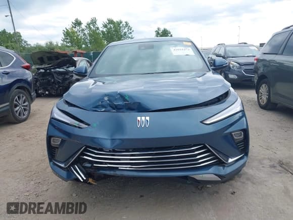 ✅ 2024 Buick Envista Preferred • VIN: KL47LAE26RB119561 • Lot: 43025474. Listed on IAAI with 33,571 mi. Free auction sales archive from the USA and detailed vehicle history report at DreamBid. Image 11.