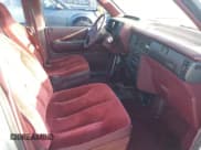 ✅ 1992 Plymouth Voyager • VIN: 2P4GH2538NR753032 • Lot: 43301835. Wystawiony na IAAI z przebiegiem 148 776 mil. Bezpłatny archiwum sprzedaży aukcyjnych z USA i szczegółowy raport historii pojazdu na DreamBid. Zdjęcie 5.