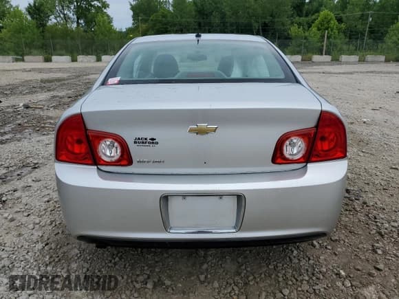 ✅ 2011 Chevrolet Malibu 1LS • VIN: 1G1ZB5E10BF259578 • Lot: 59447854. Wystawiony na Copart z przebiegiem 71 482 mil. Bezpłatny archiwum sprzedaży aukcyjnych z USA i szczegółowy raport historii pojazdu na DreamBid. Zdjęcie 6.