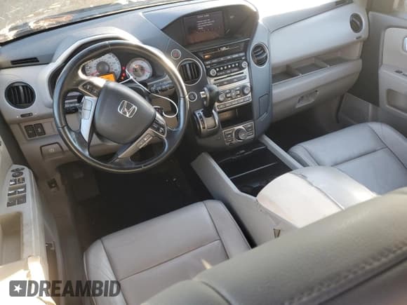 ✅ 2014 Honda Pilot Touring • VIN: 5FNYF4H93EB008419 • Lot: 91050285. Wystawiony na Copart z przebiegiem 192 109 mil. Bezpłatny archiwum sprzedaży aukcyjnych z USA i szczegółowy raport historii pojazdu na DreamBid. Zdjęcie 8.