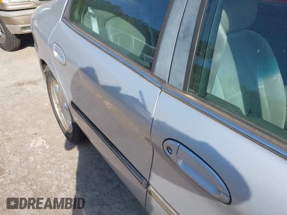 ✅ 2002 Mercury Sable LS Premium • VIN: 1MEFM55S82A619429 • Lot: 43347784. Wystawiony na IAAI z przebiegiem 88 776 mil. Bezpłatny archiwum sprzedaży aukcyjnych z USA i szczegółowy raport historii pojazdu na DreamBid. Zdjęcie 6.