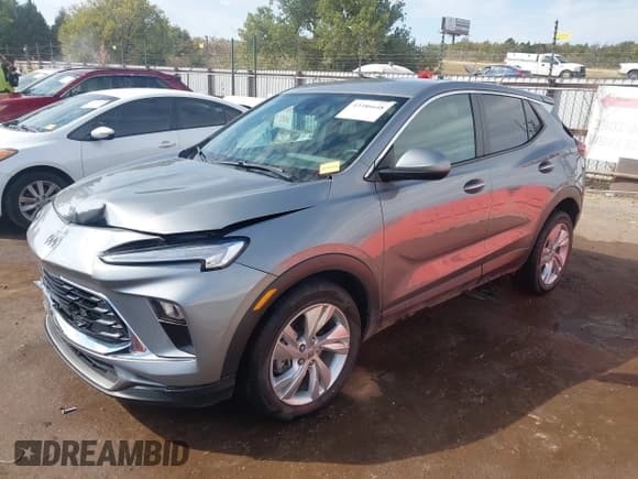 ✅ 2024 Buick Encore GX Preferred • VIN: KL4AMBS23RB018815 • Лот: 43386648. Опубликован ранее на IAAI с пробегом 10 995 миль. Бесплатный доступ к архиву аукционных продаж из США и подробный отчёт об истории автомобиля на DreamBid. Изображение 2.