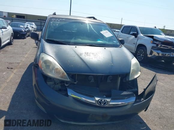 ✅ 2008 Toyota Sienna XLE • VIN: 5TDZK22C38S166171 • Lot: 43134094. Listed on IAAI with 180,702 mi. Free auction sales archive from the USA and detailed vehicle history report at DreamBid. Image 12.