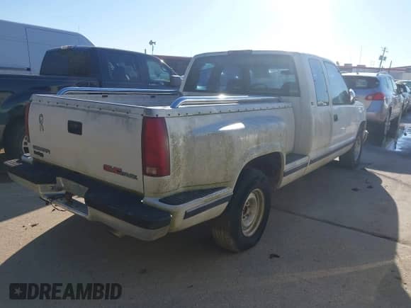 ✅ 1994 GMC Sierra 1500 SLE1 • VIN: 2GTEC19ZXR1545189 • Лот: 43587303. Размещён на IAAI с пробегом 392 935 миль миль. Получите бесплатный доступ к архиву аукционных продаж из США и посмотрите подробный отчёт об истории автомобиля на DreamBid. Изображение 4.