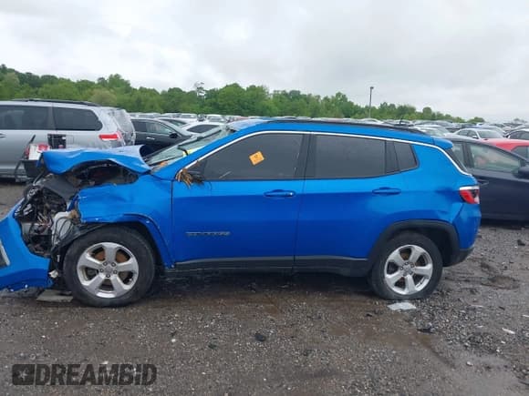 ✅ 2021 Jeep Compass Altitude • VIN: 3C4NJDBB0MT570078 • Lot: 42223102. Listed on IAAI with 41,537 mi. Free auction sales archive from the USA and detailed vehicle history report at DreamBid. Image 15.