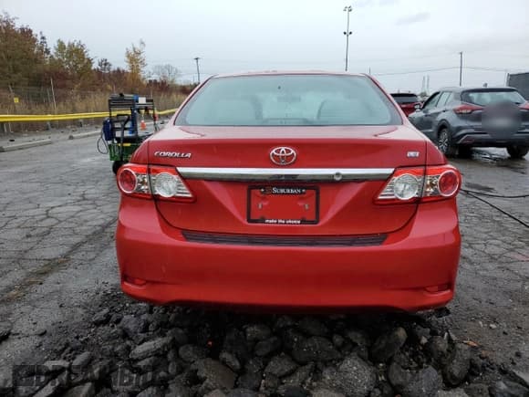 ✅ 2013 Toyota Corolla L • VIN: 2T1BU4EE2DC076131 • Lot: 90535265. Listed on Copart with 32,728 mi. Free auction sales archive from the USA and detailed vehicle history report at DreamBid. Image 6.