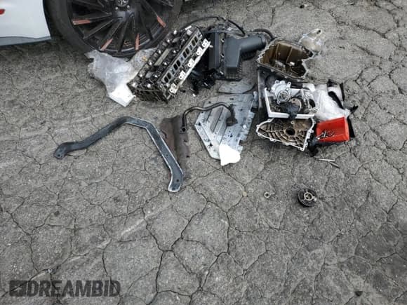 ✅ 2017 Ford Mustang EcoBoost Premium • VIN: 1FATP8UH6H5220271 • Lot: 85910865. Wystawiony na Copart z przebiegiem 144 493 mil. Bezpłatny archiwum sprzedaży aukcyjnych z USA i szczegółowy raport historii pojazdu na DreamBid. Zdjęcie 12.