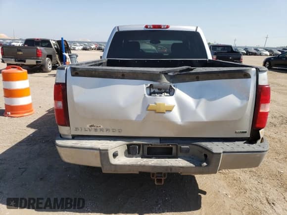 ✅ 2010 Chevrolet Silverado 1500 LT • VIN: 3GCRKSE32AG109217 • Lot: 57937884. Listed on Copart with 168,086 mi. Free auction sales archive from the USA and detailed vehicle history report at DreamBid. Image 6.