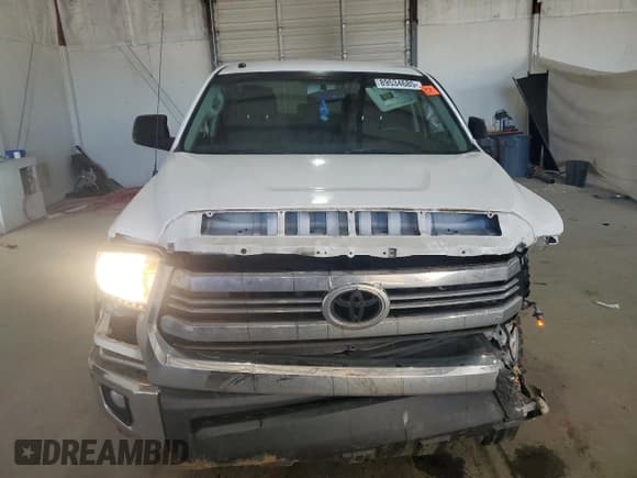 ✅ 2017 Toyota Tundra SR5 • VIN: 5TFDW5F16HX646756 • Лот: 89534685. Опубликован ранее на Copart с пробегом 134 897 миль. Бесплатный доступ к архиву аукционных продаж из США и подробный отчёт об истории автомобиля на DreamBid. Изображение 5.