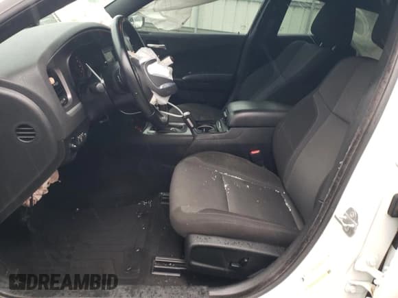 ✅ 2020 Dodge Charger SXT • VIN: 2C3CDXBG7LH244592 • Lot: 64571204. Wystawiony na Copart z przebiegiem 82 395 mil. Bezpłatny archiwum sprzedaży aukcyjnych z USA i szczegółowy raport historii pojazdu na DreamBid. Zdjęcie 7.