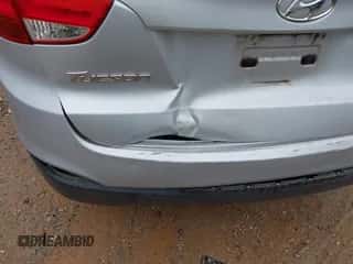 2015 Hyundai Tucson SE z VIN KM8JU3AG9FU994960, wystawiony jako IAAI lot #43333099 z przebiegiem 132 985 mil mil oraz . Historia ofert i sprzedaży dostępna na DreamBid. Obrazek 6.