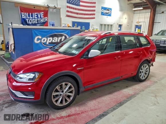 ✅ 2017 Volkswagen Golf S • VIN: 3VWH17AUXHM527270 • Lot: 94340615. Listed on Copart with 12,666 mi. Free auction sales archive from the USA and detailed vehicle history report at DreamBid. Image 1.