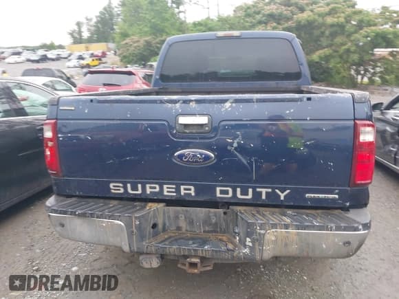 ✅ 2013 Ford F-250 XL • VIN: 1FT7X2B61DEB69122 • Lot: 42361265. Wystawiony na IAAI z przebiegiem 499 007 mil. Bezpłatny archiwum sprzedaży aukcyjnych z USA i szczegółowy raport historii pojazdu na DreamBid. Zdjęcie 16.