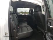 ✅ 2019 Chevrolet Silverado 2500HD LTZ • VIN: 1GC1KTEG9KF100989 • Lot: 72360484. Wystawiony na Copart z przebiegiem 141 313 mil. Bezpłatny archiwum sprzedaży aukcyjnych z USA i szczegółowy raport historii pojazdu na DreamBid. Zdjęcie 10.