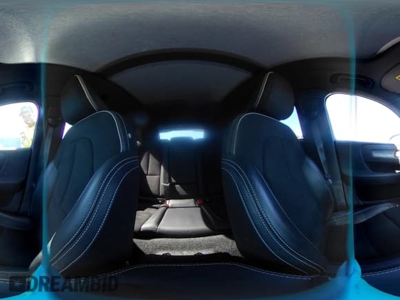 ✅ 2021 Volvo XC40 • VIN: YV4ED3UR5M2583564 • Lot: 42974868. Listed on IAAI with 20,212 mi. Free auction sales archive from the USA and detailed vehicle history report at DreamBid. Image 22.