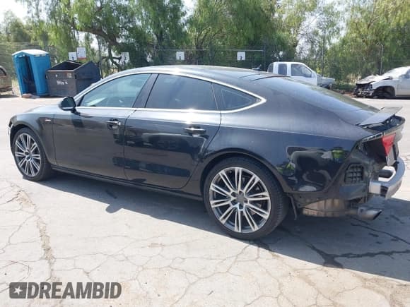 ✅ 2013 Audi A7 Premium Plus • VIN: WAUYGAFC4DN151483 • Лот: 42261777. Опубликован ранее на IAAI с пробегом 122 497 миль. Бесплатный доступ к архиву аукционных продаж из США и подробный отчёт об истории автомобиля на DreamBid. Изображение 3.