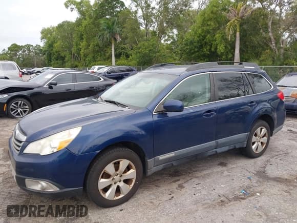 ✅ 2010 Subaru Outback Limited • VIN: 4S4BRBJCXA3317427 • Lot: 43892466. Listed on IAAI with 157,936 mi. Free auction sales archive from the USA and detailed vehicle history report at DreamBid. Image 13.