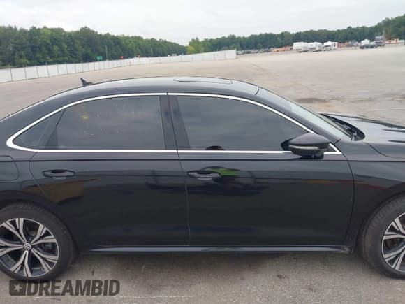 ✅ 2021 Volkswagen Passat SE • VIN: 1VWSA7A37MC018438 • Лот: 43039571. Опубликован ранее на IAAI с пробегом 83 584 миль. Бесплатный доступ к архиву аукционных продаж из США и подробный отчёт об истории автомобиля на DreamBid. Изображение 14.