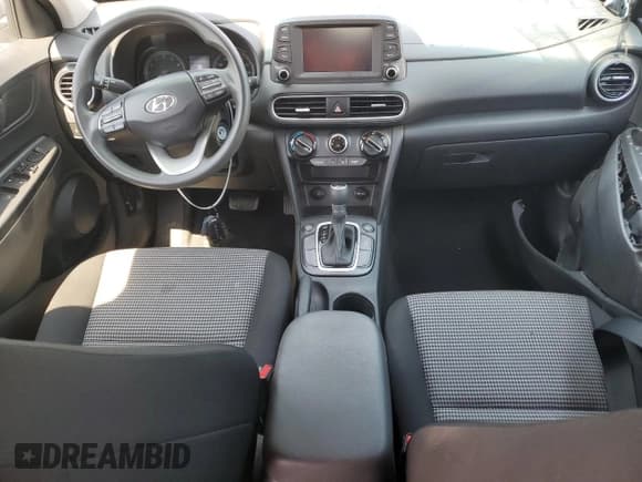 ✅ 2020 Hyundai Kona SE • VIN: KM8K1CAA2LU402500 • Лот: 47489904. Опубликован ранее на Copart с пробегом 55 726 миль. Бесплатный доступ к архиву аукционных продаж из США и подробный отчёт об истории автомобиля на DreamBid. Изображение 8.