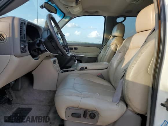 2002 Chevrolet Suburban LT z VIN 3GNEC16Z02G352915, wystawiony jako Copart lot #79873044 z przebiegiem 350 290 mil mil oraz Czysty tytuł • Clean title. Historia ofert i sprzedaży dostępna na DreamBid. Obrazek 7.