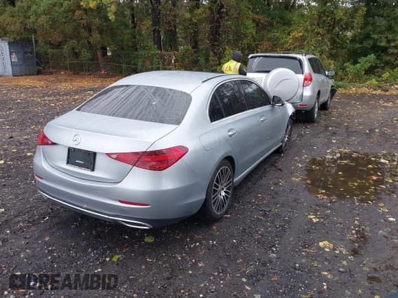 ✅ 2022 Mercedes-Benz C 300 • VIN: W1KAF4HBXNR048338 • Lot: 43440621. Wystawiony na IAAI z przebiegiem 109 065 mil. Bezpłatny archiwum sprzedaży aukcyjnych z USA i szczegółowy raport historii pojazdu na DreamBid. Zdjęcie 4.