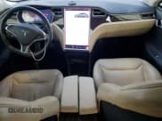 ✅ 2015 Tesla Model S 85D • VIN: 5YJSA1S22FF098453 • Лот: 91708325. Опубликован ранее на Copart с пробегом 158 933 миль. Бесплатный доступ к архиву аукционных продаж из США и подробный отчёт об истории автомобиля на DreamBid. Изображение 8.