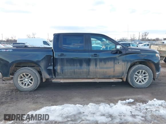 ✅ 2019 Chevrolet Silverado 1500 LT • VIN: 1GCPYDEK9KZ387882 • Lot: 41156154. Wystawiony na IAAI z przebiegiem 174 267 mil. Bezpłatny archiwum sprzedaży aukcyjnych z USA i szczegółowy raport historii pojazdu na DreamBid. Zdjęcie 13.
