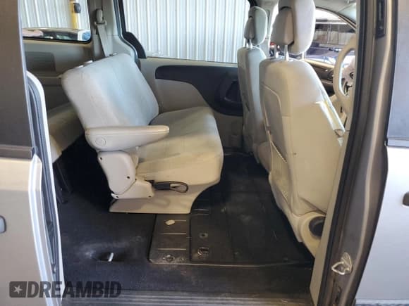 ✅ 2014 Dodge Grand Caravan SE • VIN: 2C4RDGBGXER102692 • Лот: 86161305. Опубликован ранее на Copart с пробегом 93 437 миль. Бесплатный доступ к архиву аукционных продаж из США и подробный отчёт об истории автомобиля на DreamBid. Изображение 11.