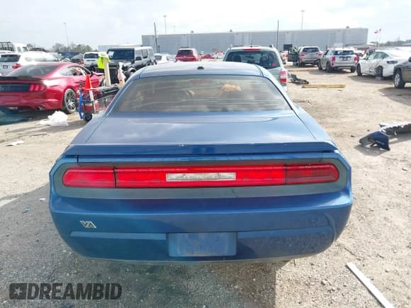 ✅ 2009 Dodge Challenger SE • VIN: 2B3LJ44V39H504317 • Lot: 41525755. Wystawiony na IAAI z przebiegiem 222 849 mil. Bezpłatny archiwum sprzedaży aukcyjnych z USA i szczegółowy raport historii pojazdu na DreamBid. Zdjęcie 17.