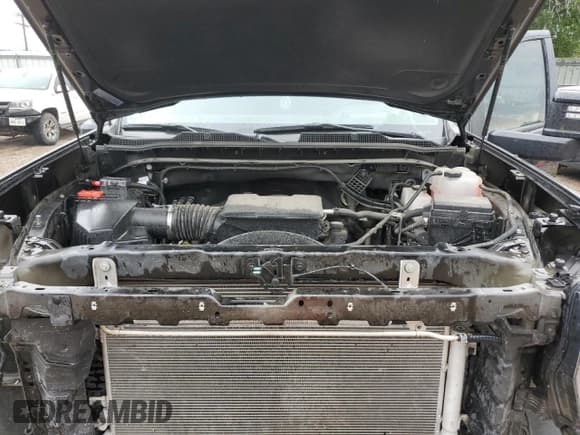 ✅ 2025 Chevrolet Silverado 2500HD LTZ • VIN: 2GC4KPE75S1121558 • Lot: 56193305. Wystawiony na Copart z przebiegiem 9 652 mil. Bezpłatny archiwum sprzedaży aukcyjnych z USA i szczegółowy raport historii pojazdu na DreamBid. Zdjęcie 11.