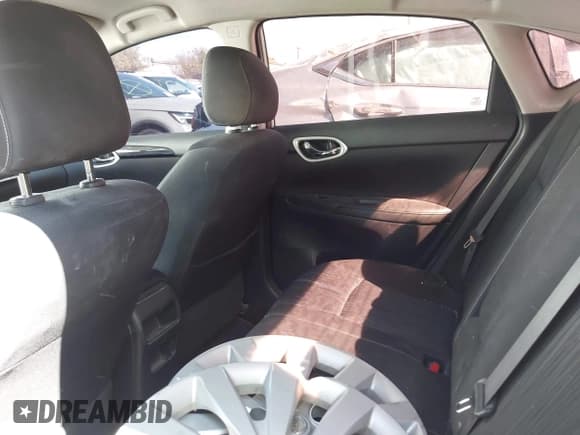 ✅ 2017 Nissan Sentra SV • VIN: 3N1AB7AP3HL639333 • Лот: 43416742. Опубликован ранее на IAAI с пробегом 125 445 миль. Бесплатный доступ к архиву аукционных продаж из США и подробный отчёт об истории автомобиля на DreamBid. Изображение 13.