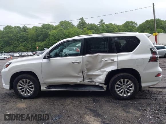 ✅ 2021 Lexus GX 460 Premium • VIN: JTJAM7BX6M5289581 • Lot: 42594753. Wystawiony na IAAI z przebiegiem 47 587 mil. Bezpłatny archiwum sprzedaży aukcyjnych z USA i szczegółowy raport historii pojazdu na DreamBid. Zdjęcie 15.