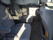 ✅ 2010 Honda Odyssey LX • VIN: 5FNRL3H29AB076728 • Lot: 42142758. Wystawiony na IAAI z przebiegiem 200 197 mil. Bezpłatny archiwum sprzedaży aukcyjnych z USA i szczegółowy raport historii pojazdu na DreamBid. Zdjęcie 8.