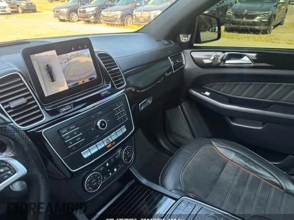 ✅ 2018 Mercedes-Benz GLE 43 AMG • VIN: 4JGED6EB2JA105234 • Lot: 43020963. Wystawiony na IAAI z przebiegiem 120 747 mil. Bezpłatny archiwum sprzedaży aukcyjnych z USA i szczegółowy raport historii pojazdu na DreamBid. Zdjęcie 13.